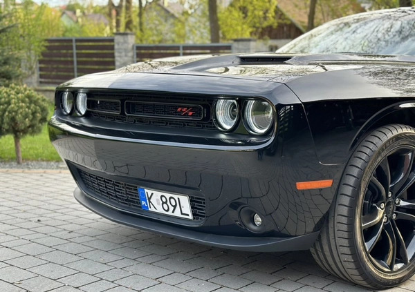 Dodge Challenger cena 103700 przebieg: 89000, rok produkcji 2016 z Wieliczka małe 466